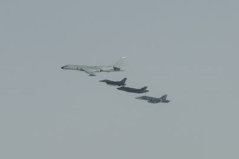 北美空防司令部7月24日監測中俄轟炸機編隊迫近阿拉斯加。（北美空防司令部官網）