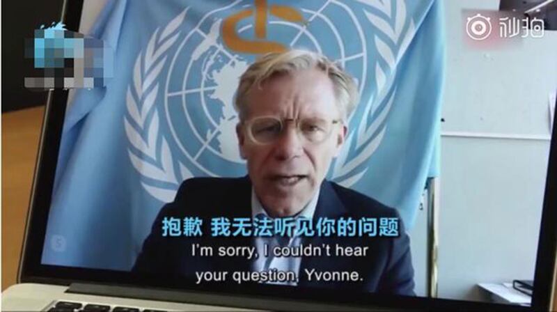 3月28日,香港电台一档名为《The Pulse》的英语节目连线世界卫生组织(WHO)助理总干事布鲁斯·艾尔沃德(Bruce Aylward),询问其全球疫情相关问题。(视频截图)