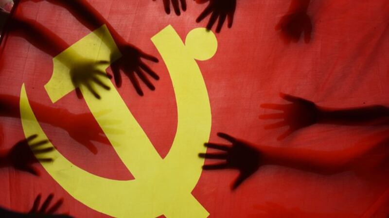 中央办公庁向各级政府机构下发文件,要求民营企业家包括在内地投资的港澳人士听党话、跟党走。(法新社资料图)