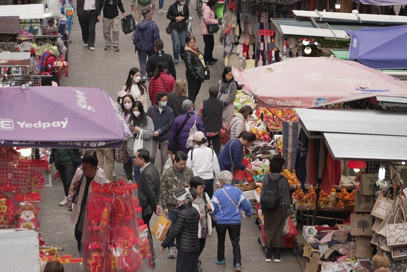 有市民表示，普通市民開支已經減無可減。（衛斯攝）
