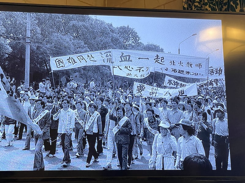 英国华人作家马建当年在学运现场拍摄的照片 （文在山摄）