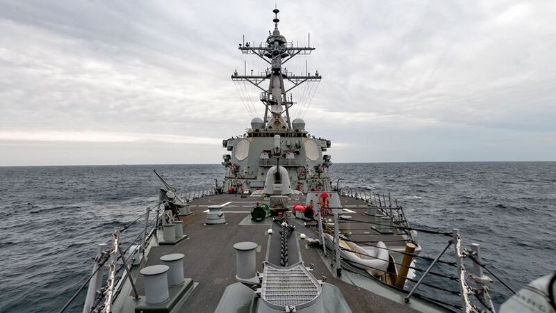 美鉴贝瑞号继4月10日后,再度航经台湾海峡。(图/翻摄自U.S. Pacific Fleet脸书)