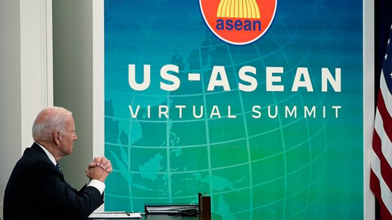 美国总统拜登10月26日以视频方式参加美国与东盟峰会(US-ASEAN summit)(美联社)
