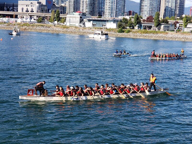 划龙舟是香港人的传统文化,“香港人龙舟队”希望持续发挥香港精神。(记者柳飞拍摄)