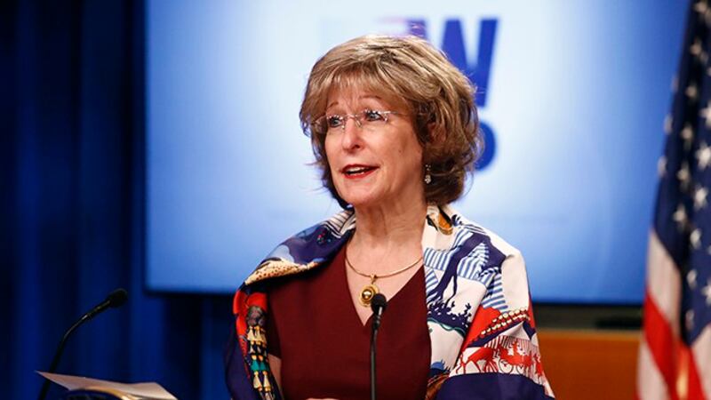 美国国际开发署副署长邦妮·格里克(Bonnie Glick)在会议上指出,5G是人工智能、远程医疗等方面的重要基础,因此5G发展趋势也是全球议题。(美联社)