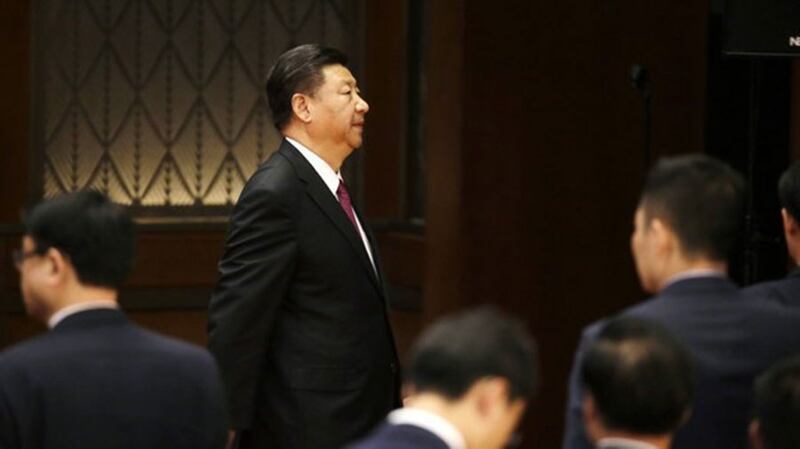 任志强,本月初,在一篇署名文章中抨击中共官员在处理新冠疫情时,掩盖真相并不点名地,把习近平形容为“一位剥光了衣服也要坚持当皇帝的小丑”。(法新社资料图)