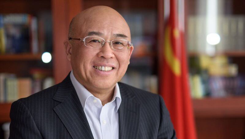 中联部原副部长周力的文章,内文却是要做好摆脱美元霸权、逐步实现人民币与美元脱钩等六大准备。(图源:中国人民大学重阳金融研究院网)