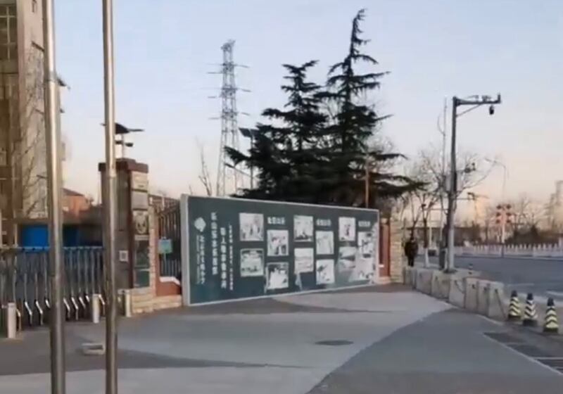 北京居民自我隔离,足不出户,街道上人车稀少。(志愿者提供/记者古亭)